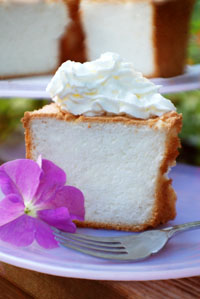 http://beyondwonderful.com/images/barbaras_blog/angle_food/desserts_angle_food_200x300.jpg