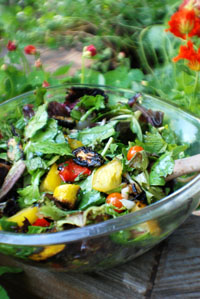 http://beyondwonderful.com/images/barbaras_blog/farmers_market/salads_greens_roasted_vegetables_200x300.jpg