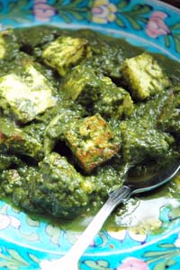 http://beyondwonderful.com/images/barbaras_blog/paneer/main_courses_palak_paneer_200x300.jpg