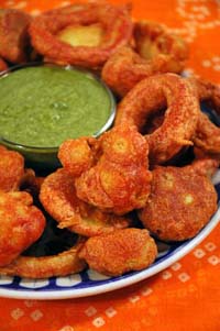 http://beyondwonderful.com/images/barbaras_blog/street_food/appetizers_pakoras_200x300.jpg