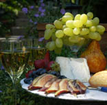 Cheese Pairing: Ch&egrave;vre Cheese Tray with Sauvignon Blanc