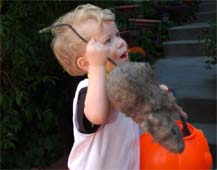 Beyond Wonderful Halloween Pumpkin Carving Party.  "Mama--a rat."