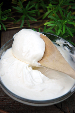 Whipped Cream Cheese Frosting