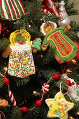 Gingerbread Cookies recipe. Spicy gingerbread men and gingerbread women are beyond wonderful!