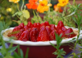 Bring On the Berries! </br>Strawberries and Cream Pie - 